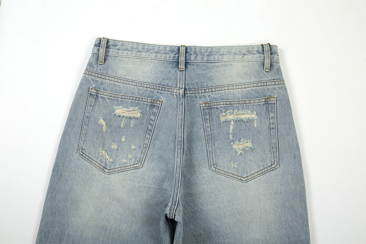 High Street Men's Washed Loose Whiskered Ripped Jeans
