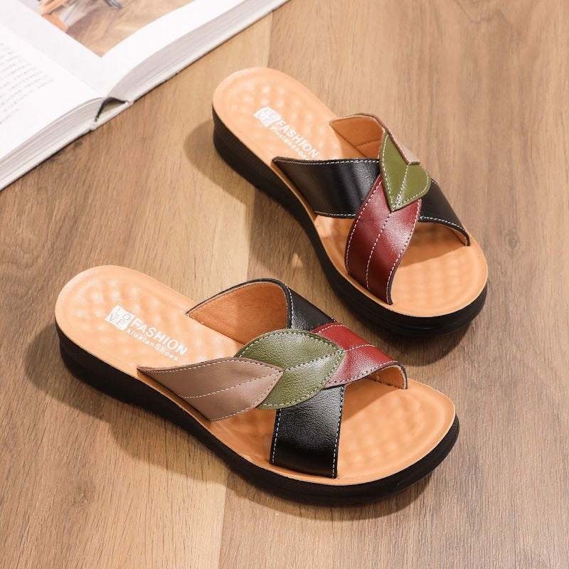 Women's Summer Wear Really Soft Leather Flat Bottom Comfortable Sandals