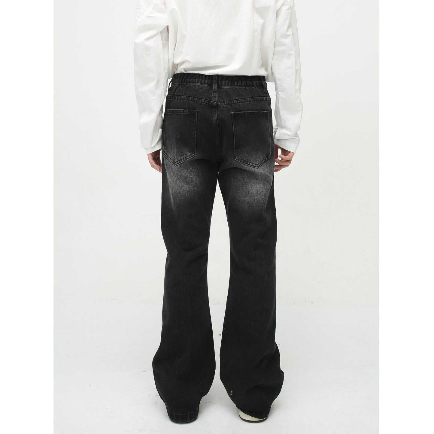 Loose Worn Looking Washed-out Slightly Flared Jeans Men